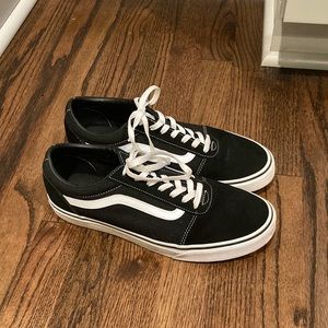 Classic Vans “Old Skool” Shoes - Black and White